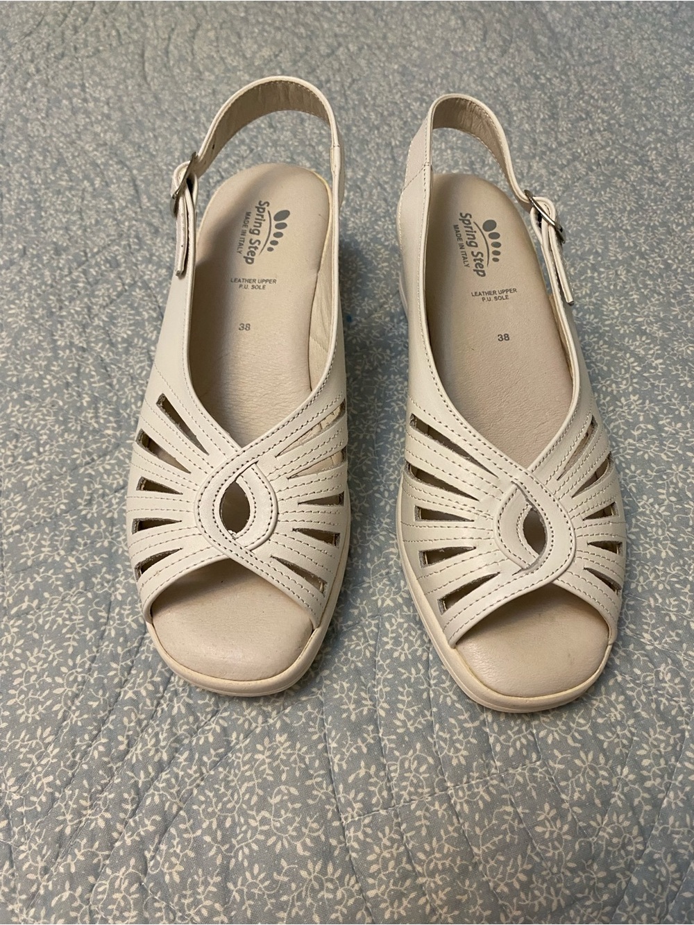 New beige Spring Step sandals
